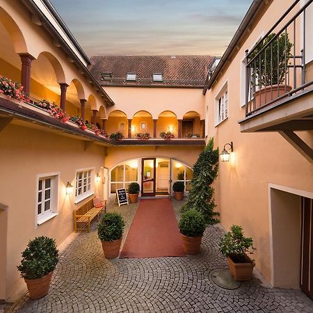 Boardinghouse Pfarrkirchen Hotel ภายนอก รูปภาพ