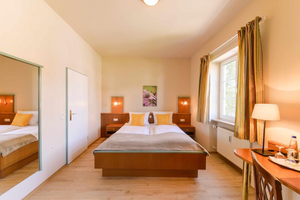 Boardinghouse Pfarrkirchen Hotel ห้อง รูปภาพ