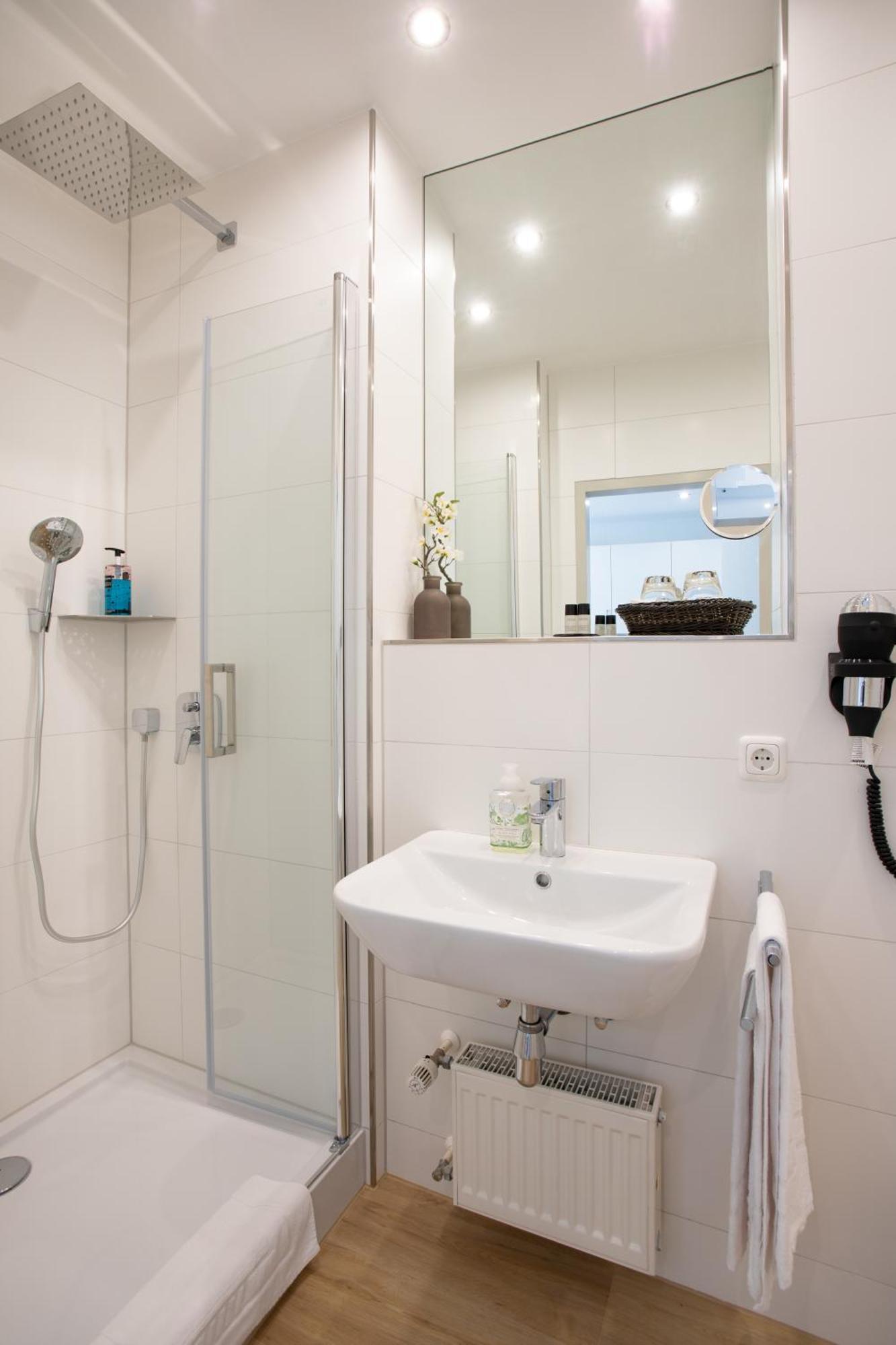 Boardinghouse Pfarrkirchen Hotel ภายนอก รูปภาพ