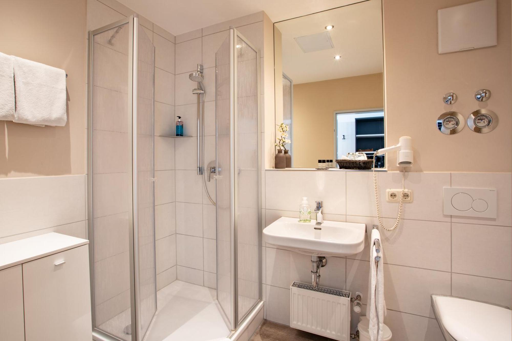 Boardinghouse Pfarrkirchen Hotel ภายนอก รูปภาพ