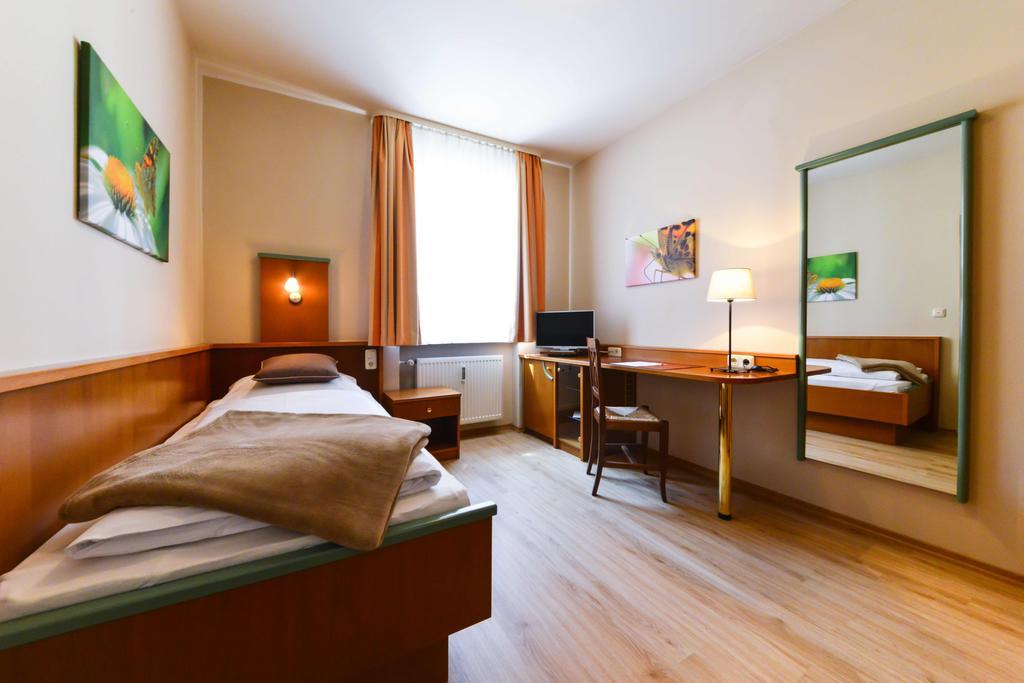 Boardinghouse Pfarrkirchen Hotel ห้อง รูปภาพ