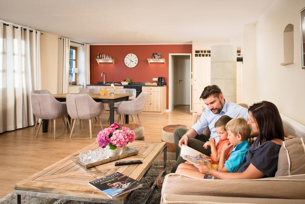 Boardinghouse Pfarrkirchen Hotel ภายนอก รูปภาพ